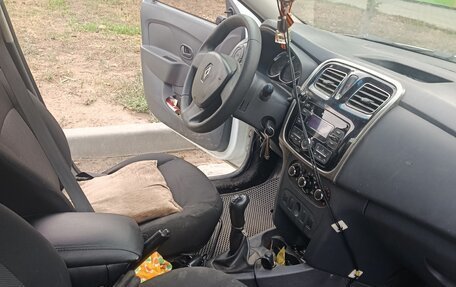 Renault Logan II, 2016 год, 570 000 рублей, 1 фотография