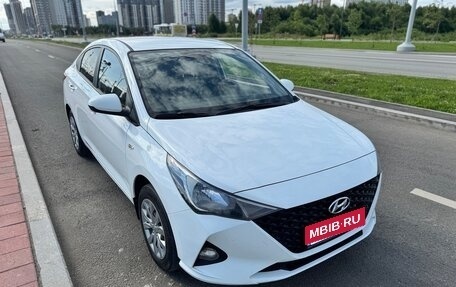 Hyundai Solaris II рестайлинг, 2020 год, 1 400 000 рублей, 1 фотография