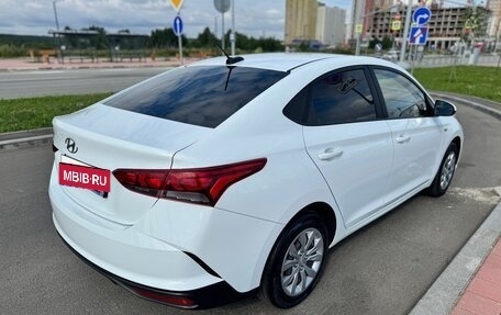 Hyundai Solaris II рестайлинг, 2020 год, 1 400 000 рублей, 4 фотография