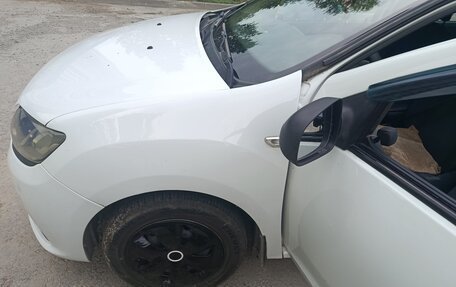 Renault Logan II, 2016 год, 570 000 рублей, 4 фотография