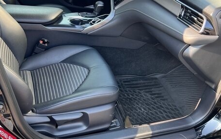 Toyota Camry, 2019 год, 2 550 000 рублей, 15 фотография