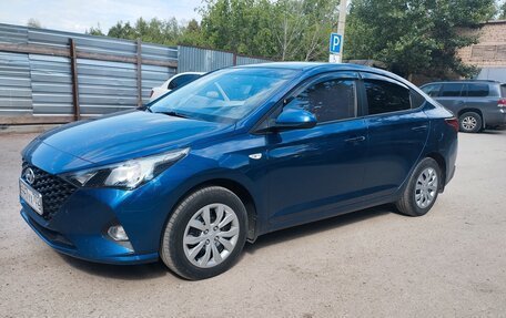 Hyundai Solaris II рестайлинг, 2022 год, 1 630 000 рублей, 4 фотография