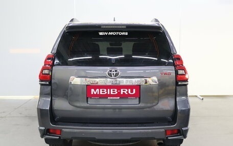 Toyota Land Cruiser Prado 150 рестайлинг 2, 2019 год, 3 970 000 рублей, 4 фотография