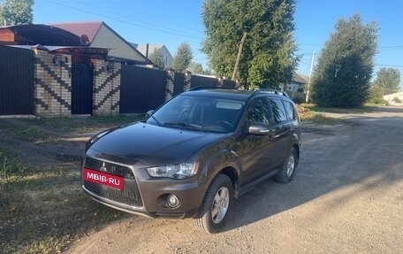 Mitsubishi Outlander III рестайлинг 3, 2010 год, 1 350 000 рублей, 1 фотография