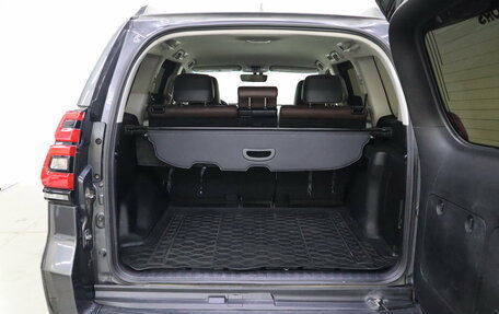 Toyota Land Cruiser Prado 150 рестайлинг 2, 2019 год, 3 970 000 рублей, 17 фотография
