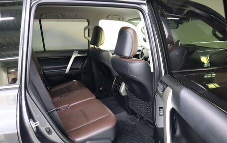 Toyota Land Cruiser Prado 150 рестайлинг 2, 2019 год, 3 970 000 рублей, 16 фотография