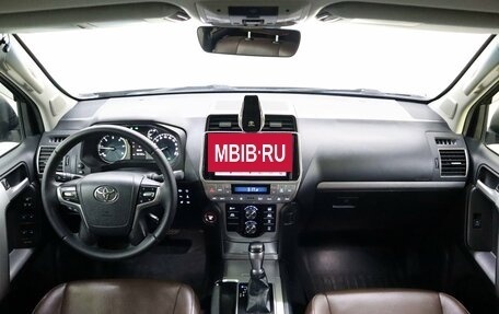 Toyota Land Cruiser Prado 150 рестайлинг 2, 2019 год, 3 970 000 рублей, 14 фотография