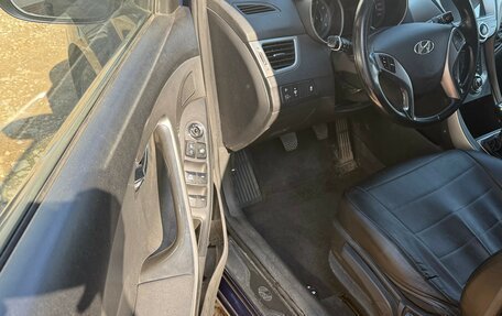 Hyundai Elantra V, 2012 год, 910 000 рублей, 10 фотография