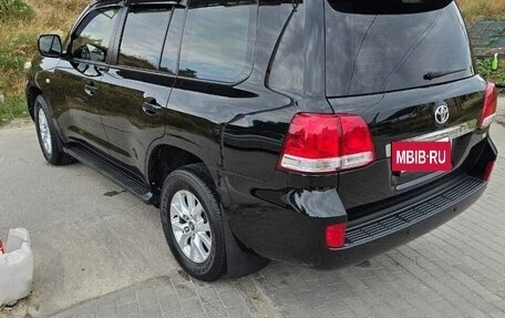 Toyota Land Cruiser 200, 2010 год, 3 885 000 рублей, 5 фотография