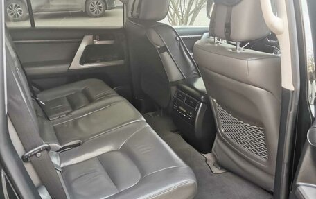 Toyota Land Cruiser 200, 2010 год, 3 885 000 рублей, 8 фотография