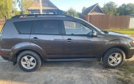 Mitsubishi Outlander III рестайлинг 3, 2010 год, 1 350 000 рублей, 8 фотография