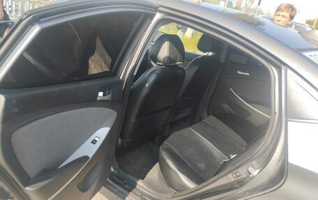 Hyundai Solaris II рестайлинг, 2013 год, 750 000 рублей, 4 фотография