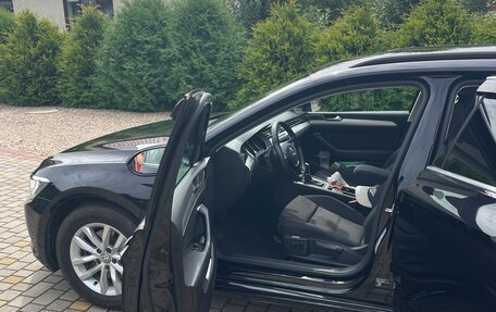 Volkswagen Passat B8 рестайлинг, 2018 год, 1 790 000 рублей, 3 фотография