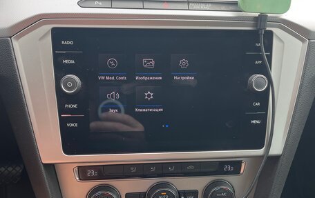 Volkswagen Passat B8 рестайлинг, 2018 год, 1 790 000 рублей, 18 фотография