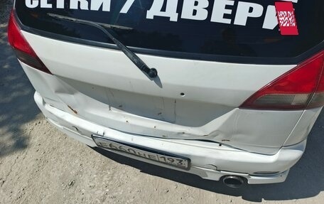 Nissan Wingroad III, 2001 год, 300 000 рублей, 10 фотография