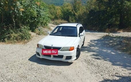 Nissan Wingroad III, 2001 год, 300 000 рублей, 2 фотография
