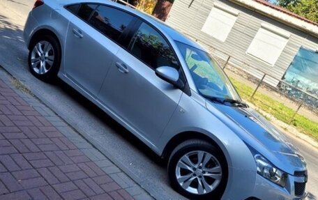 Chevrolet Cruze II, 2011 год, 800 000 рублей, 4 фотография