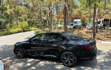 Skoda Superb III рестайлинг, 2018 год, 2 400 000 рублей, 2 фотография