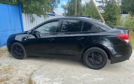Chevrolet Cruze II, 2010 год, 500 000 рублей, 4 фотография