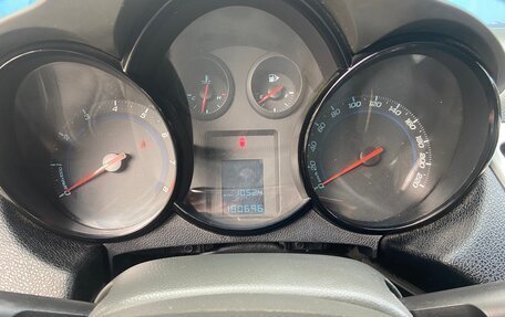 Chevrolet Cruze II, 2010 год, 500 000 рублей, 7 фотография