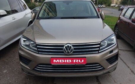 Volkswagen Touareg III, 2015 год, 2 400 000 рублей, 1 фотография