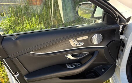 Mercedes-Benz E-Класс, 2020 год, 3 450 000 рублей, 6 фотография