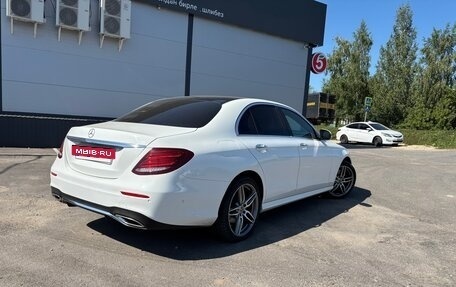Mercedes-Benz E-Класс, 2020 год, 3 450 000 рублей, 4 фотография