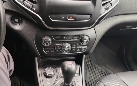 Jeep Cherokee, 2018 год, 1 600 000 рублей, 9 фотография