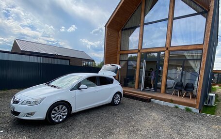 Opel Astra J, 2012 год, 800 000 рублей, 3 фотография