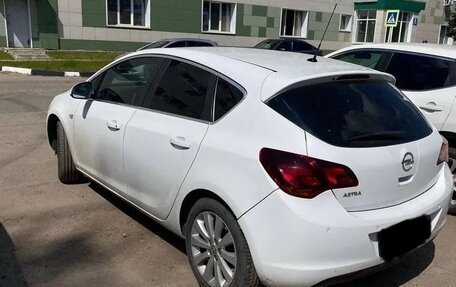 Opel Astra J, 2012 год, 800 000 рублей, 8 фотография