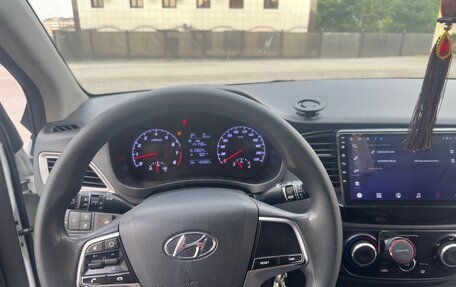 Hyundai Solaris II рестайлинг, 2020 год, 1 050 000 рублей, 7 фотография