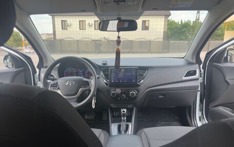 Hyundai Solaris II рестайлинг, 2020 год, 1 050 000 рублей, 8 фотография