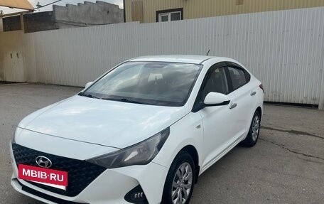 Hyundai Solaris II рестайлинг, 2020 год, 1 050 000 рублей, 2 фотография