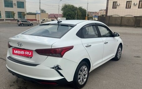 Hyundai Solaris II рестайлинг, 2020 год, 1 050 000 рублей, 5 фотография