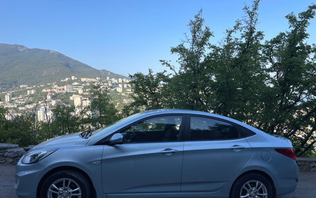 Hyundai Solaris II рестайлинг, 2011 год, 850 000 рублей, 3 фотография