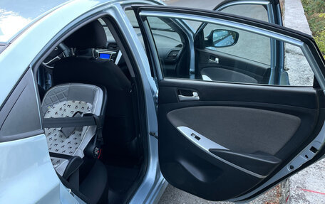 Hyundai Solaris II рестайлинг, 2011 год, 850 000 рублей, 11 фотография