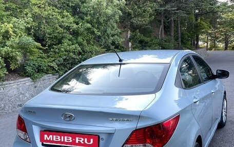 Hyundai Solaris II рестайлинг, 2011 год, 850 000 рублей, 5 фотография