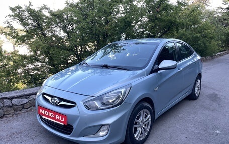 Hyundai Solaris II рестайлинг, 2011 год, 850 000 рублей, 2 фотография