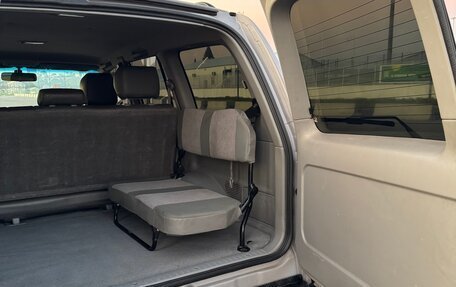 Toyota Land Cruiser 100 рестайлинг 2, 2004 год, 5 500 000 рублей, 22 фотография