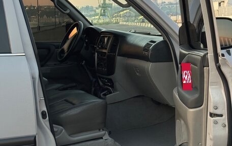 Toyota Land Cruiser 100 рестайлинг 2, 2004 год, 5 500 000 рублей, 17 фотография