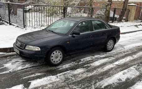 Audi A4, 1998 год, 700 000 рублей, 3 фотография