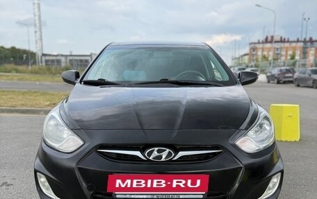 Hyundai Solaris II рестайлинг, 2013 год, 750 000 рублей, 2 фотография
