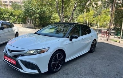 Toyota Camry, 2018 год, 2 480 000 рублей, 1 фотография