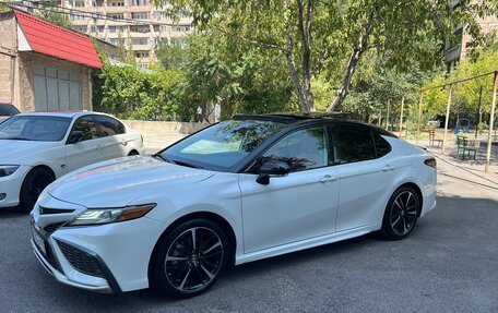 Toyota Camry, 2018 год, 2 480 000 рублей, 3 фотография