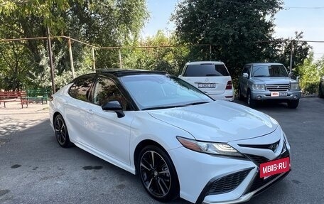 Toyota Camry, 2018 год, 2 480 000 рублей, 2 фотография