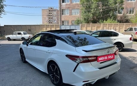 Toyota Camry, 2018 год, 2 480 000 рублей, 10 фотография