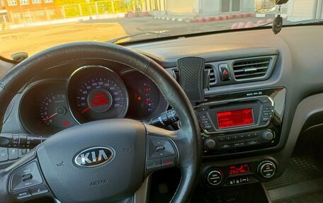 KIA Rio III рестайлинг, 2013 год, 825 000 рублей, 16 фотография