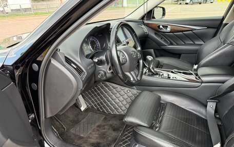 Infiniti Q50 I рестайлинг, 2014 год, 1 590 000 рублей, 15 фотография