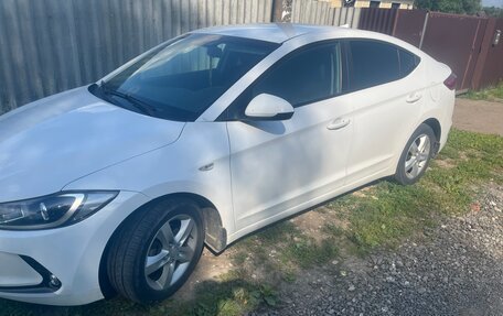 Hyundai Elantra VI рестайлинг, 2017 год, 1 400 000 рублей, 2 фотография