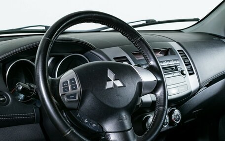Mitsubishi Outlander III рестайлинг 3, 2011 год, 1 150 000 рублей, 14 фотография